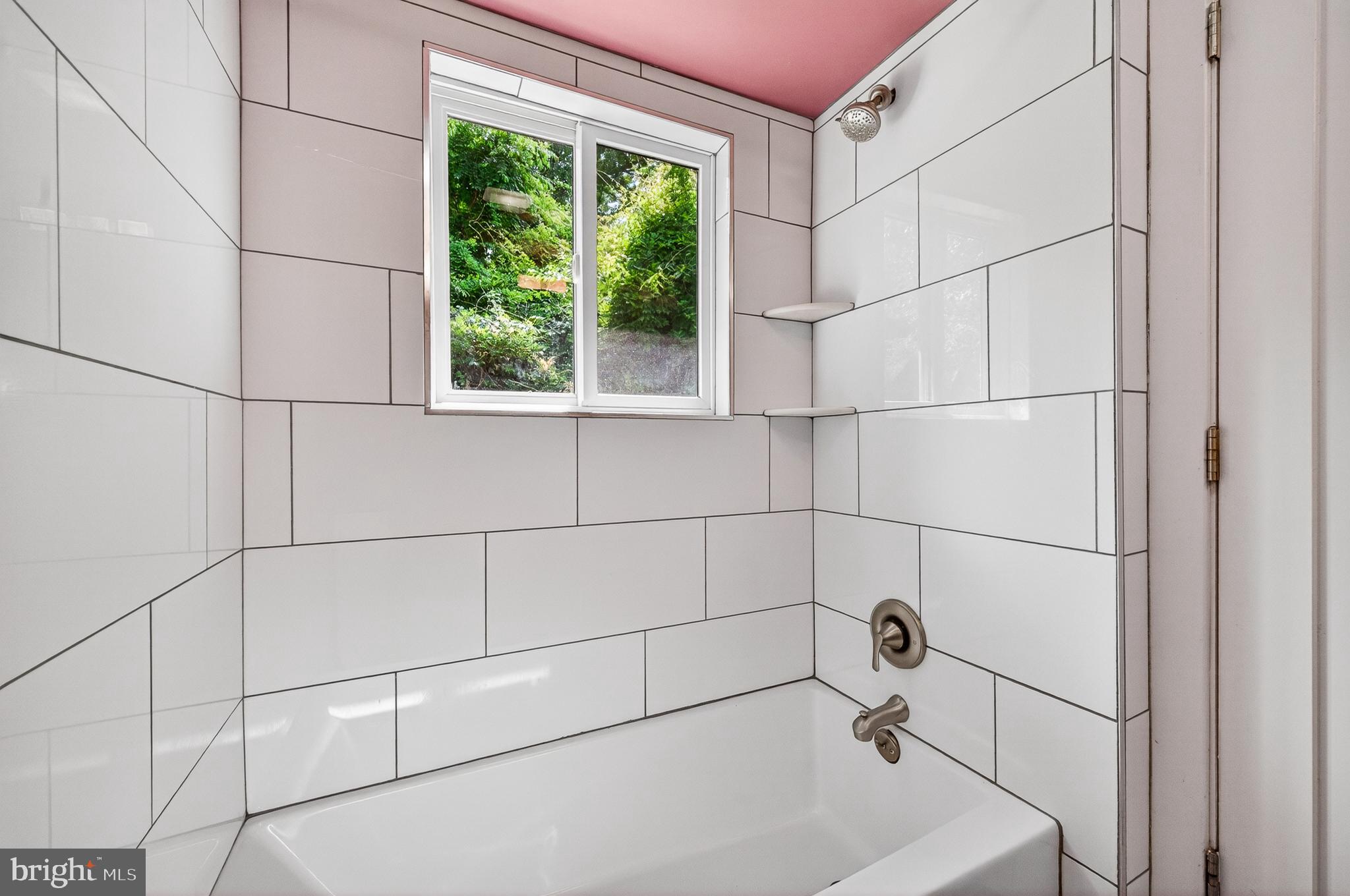 HALLOWING POINT RIVER ESTATES - Residential