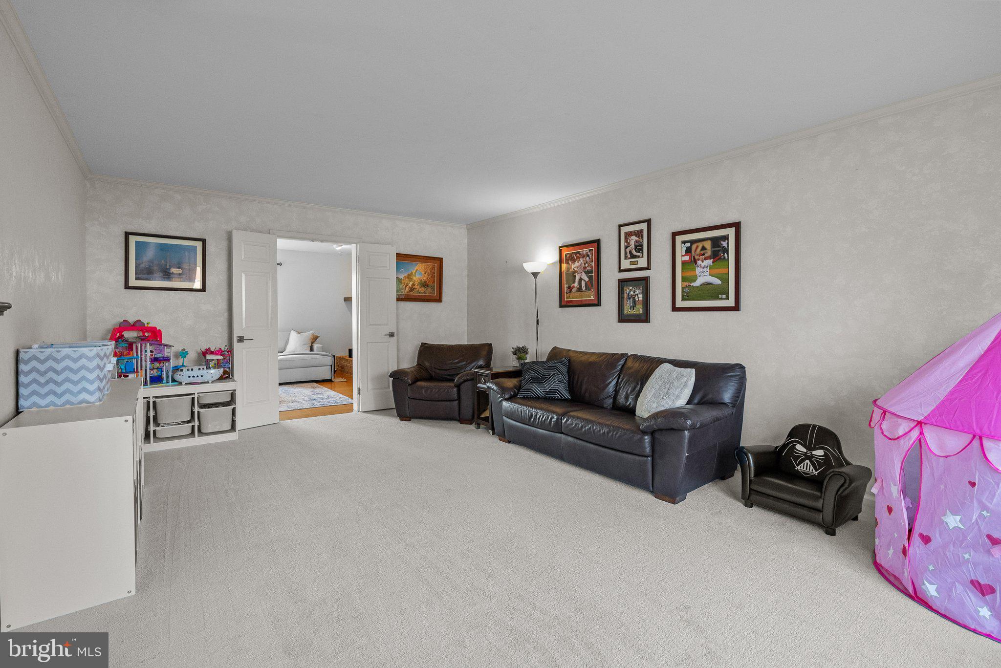 GWYN LYN - Residential