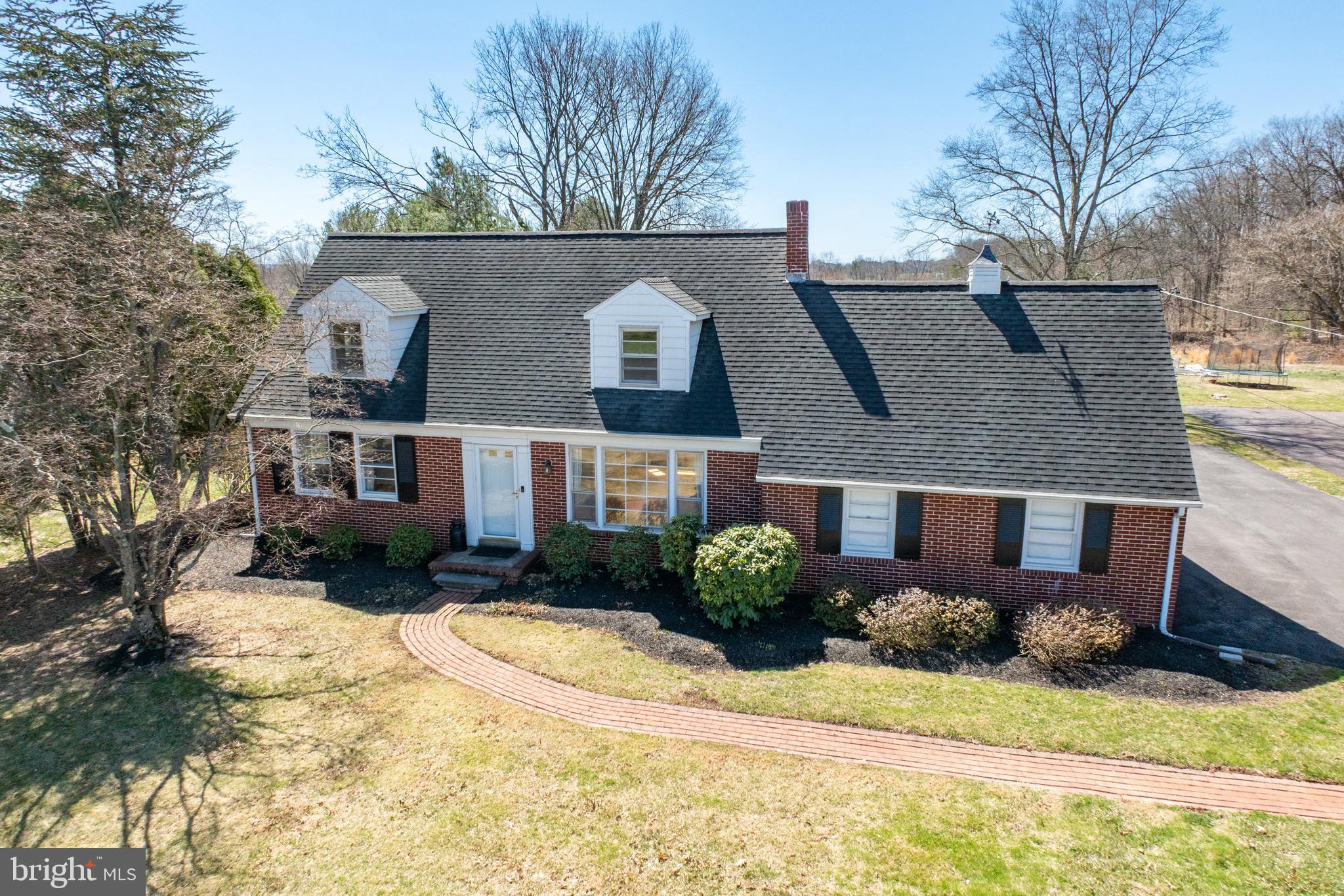 PENN OAK MANOR - Residential