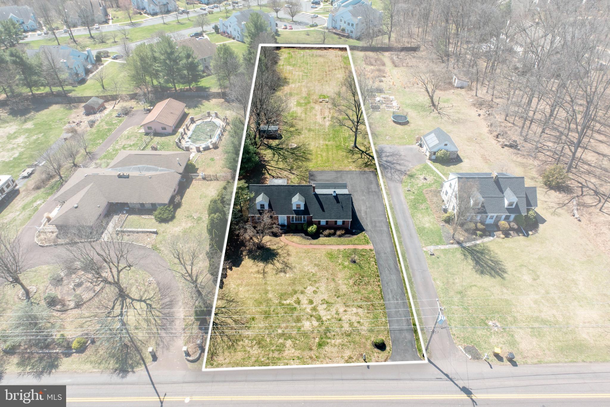 PENN OAK MANOR - Residential