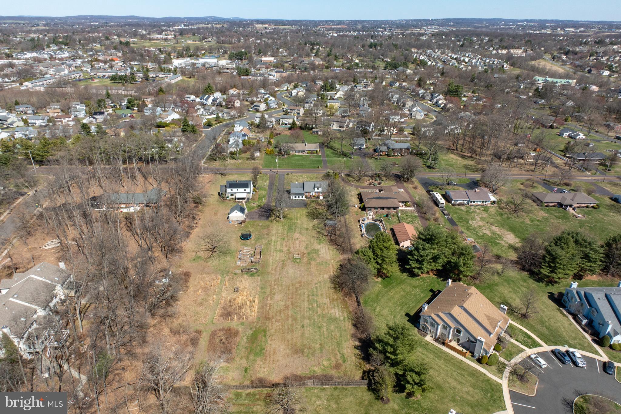 PENN OAK MANOR - Residential