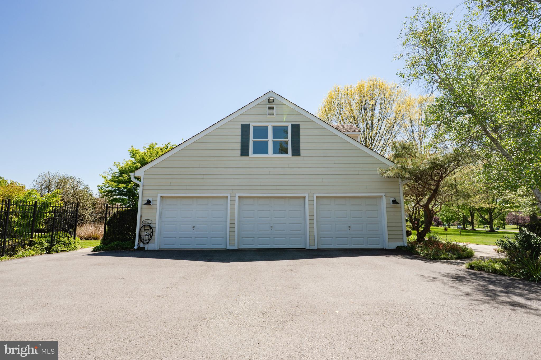OAK RIDGE - Residential