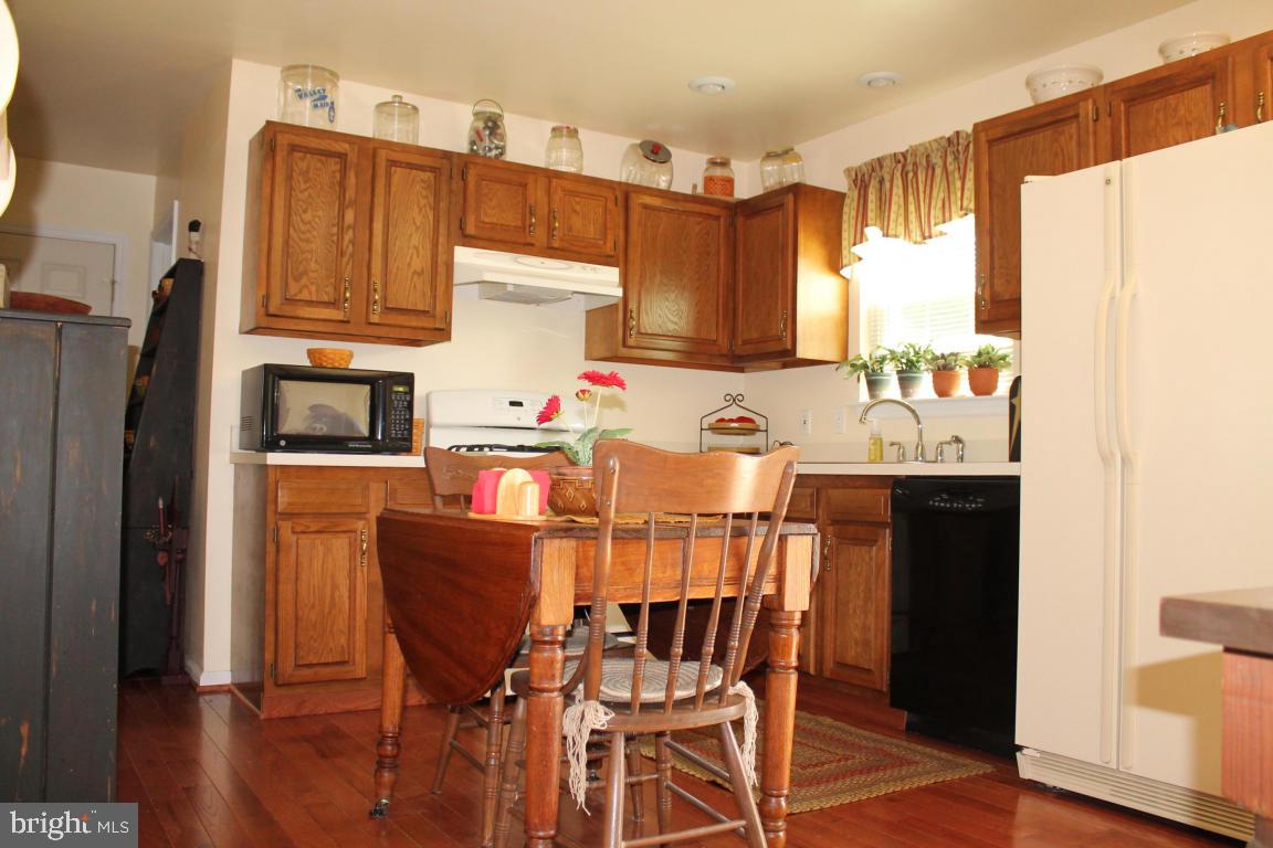 LONGWOOD SQUARE - Residential