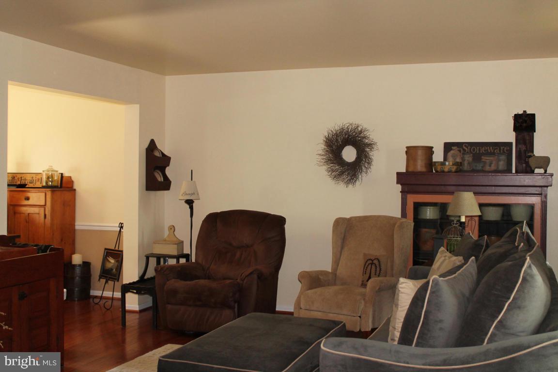 LONGWOOD SQUARE - Residential