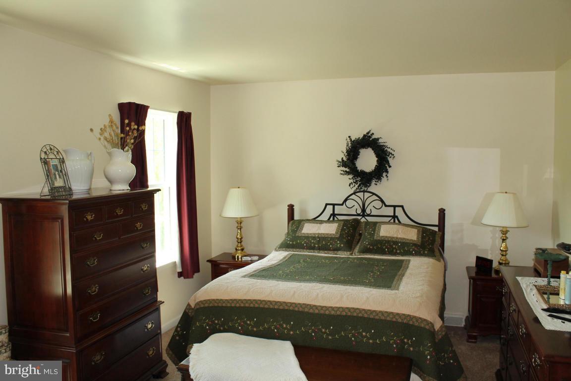 LONGWOOD SQUARE - Residential