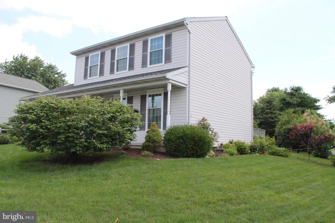 LONGWOOD SQUARE - Residential