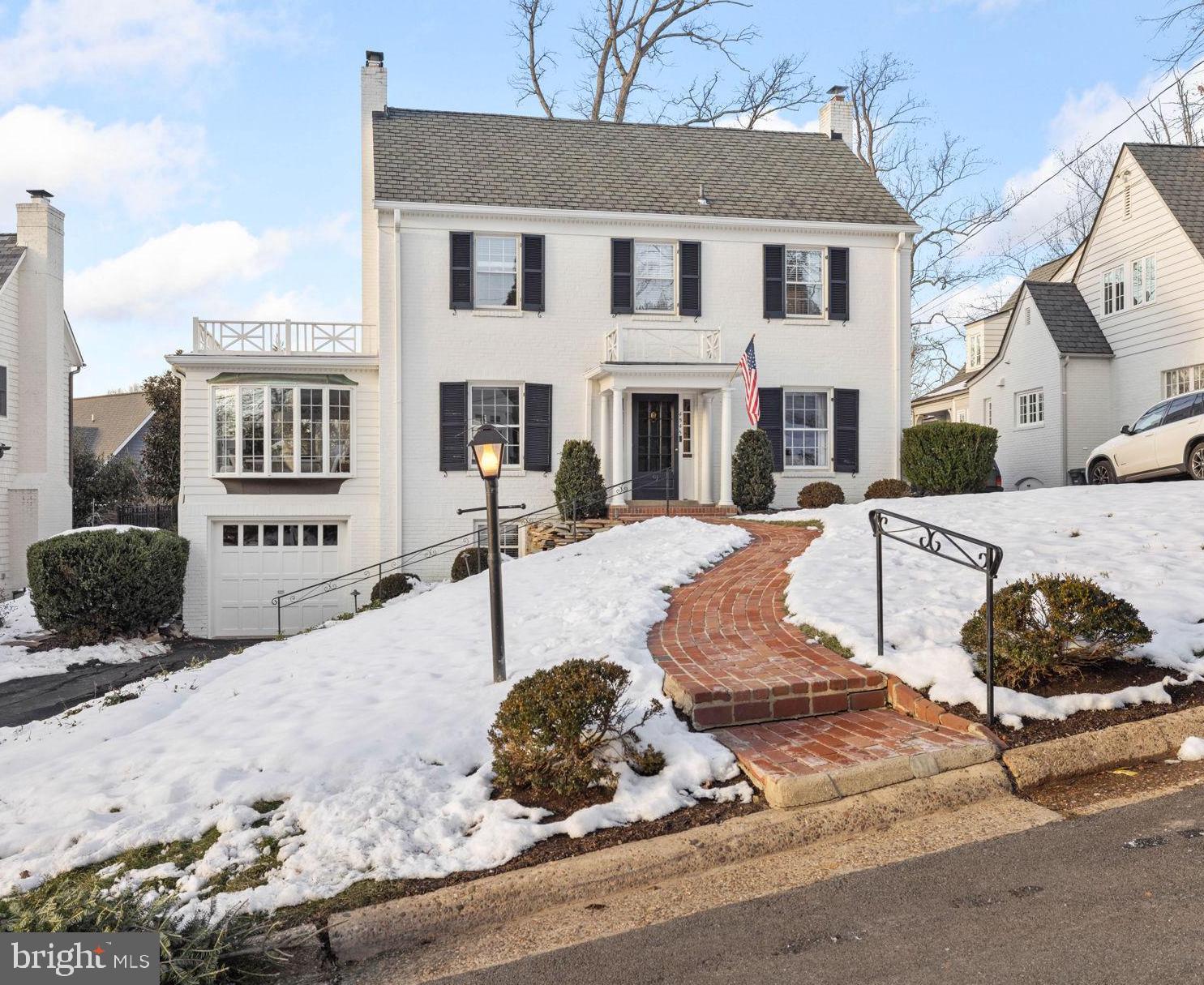 COUNTRY CLUB HILLS - Residential