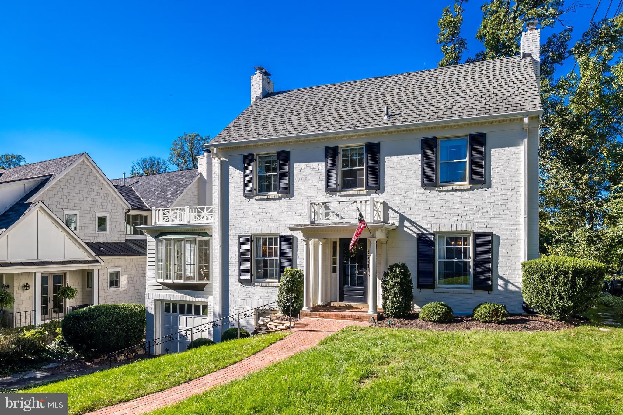 COUNTRY CLUB HILLS - Residential