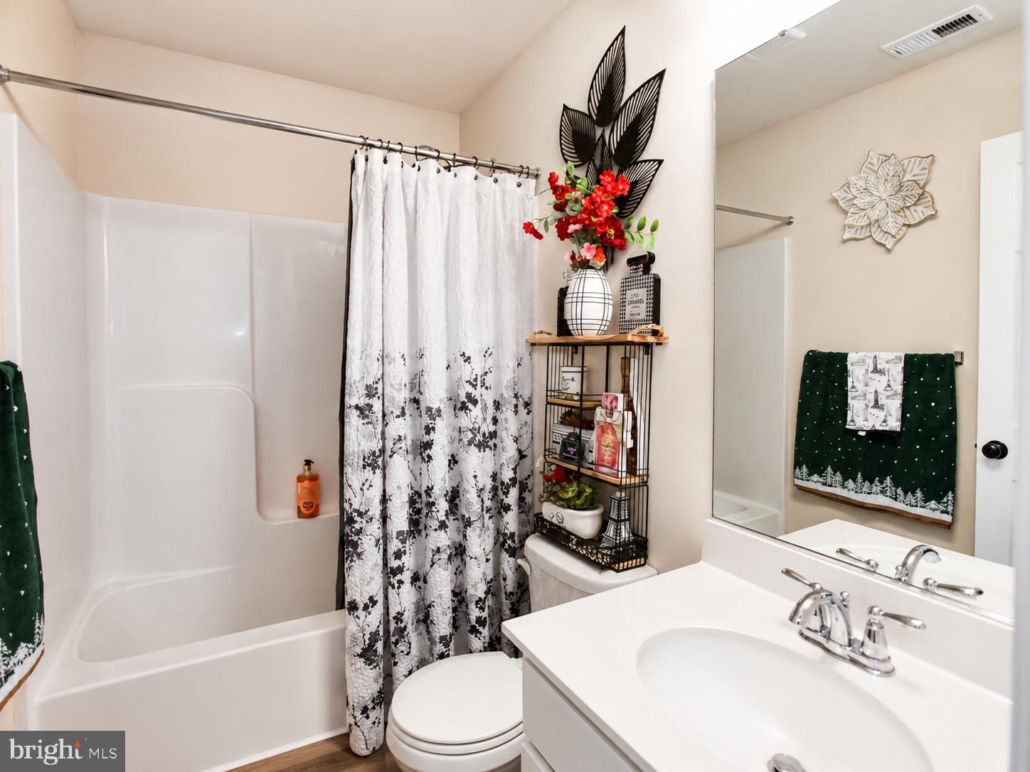 ELIZABETH HILLS PHASE 5 - Residential