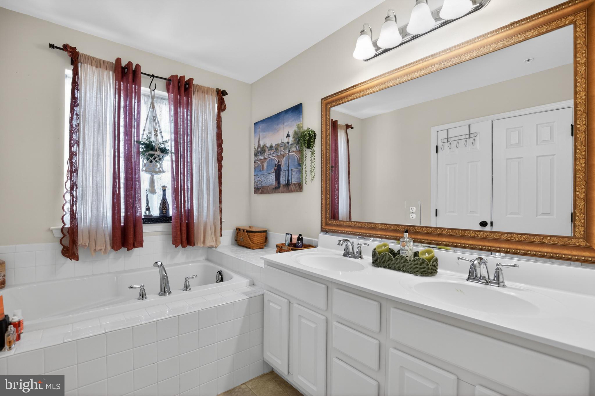 ELIZABETH HILLS PHASE 5 - Residential