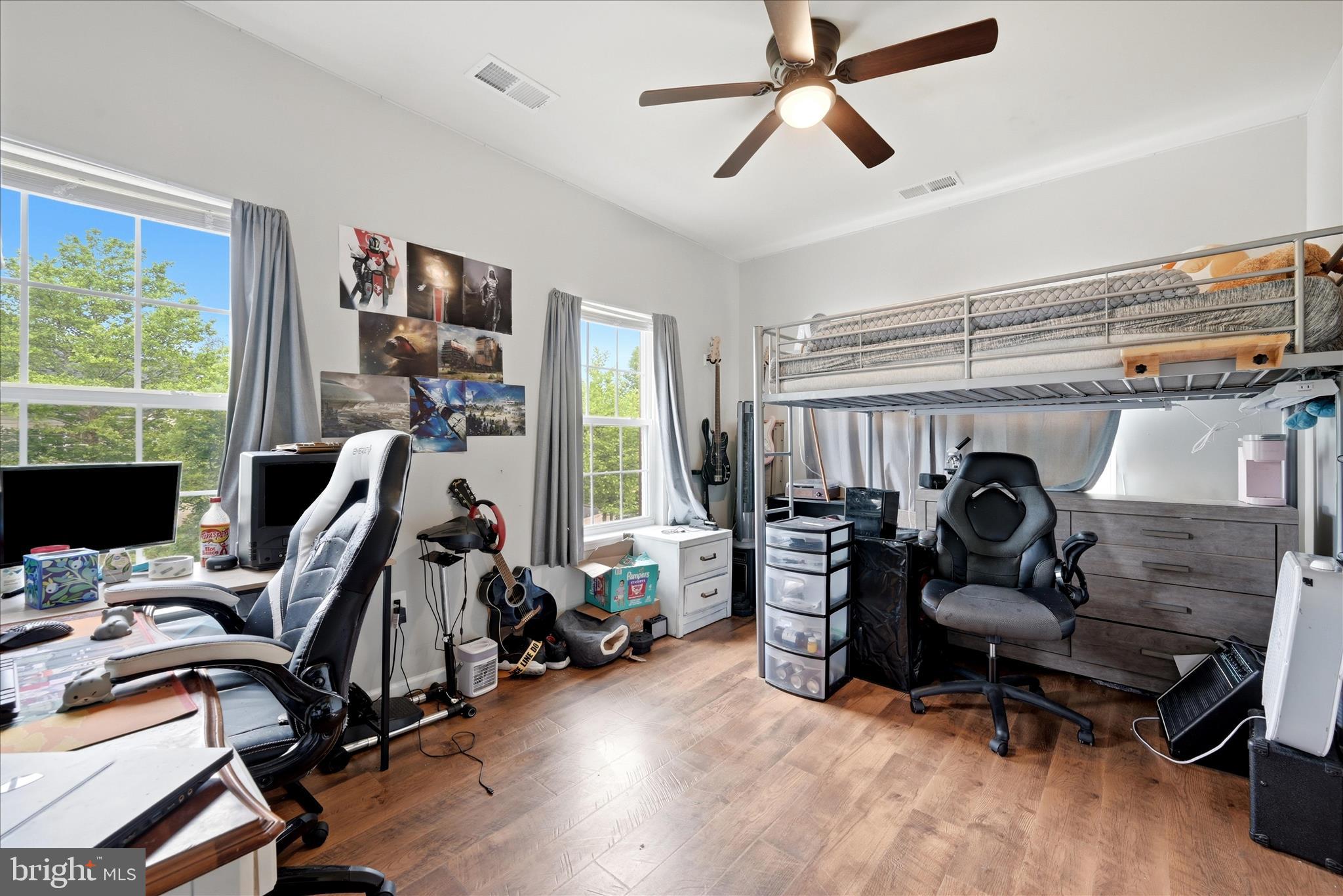 WAKELAND MANOR - Residential