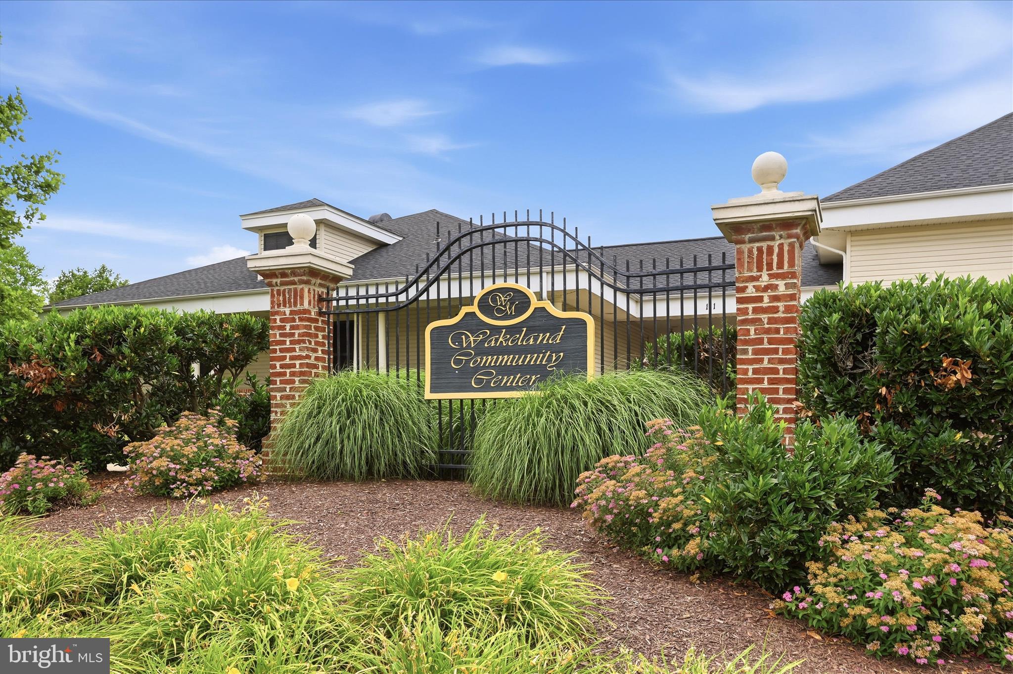 WAKELAND MANOR - Residential