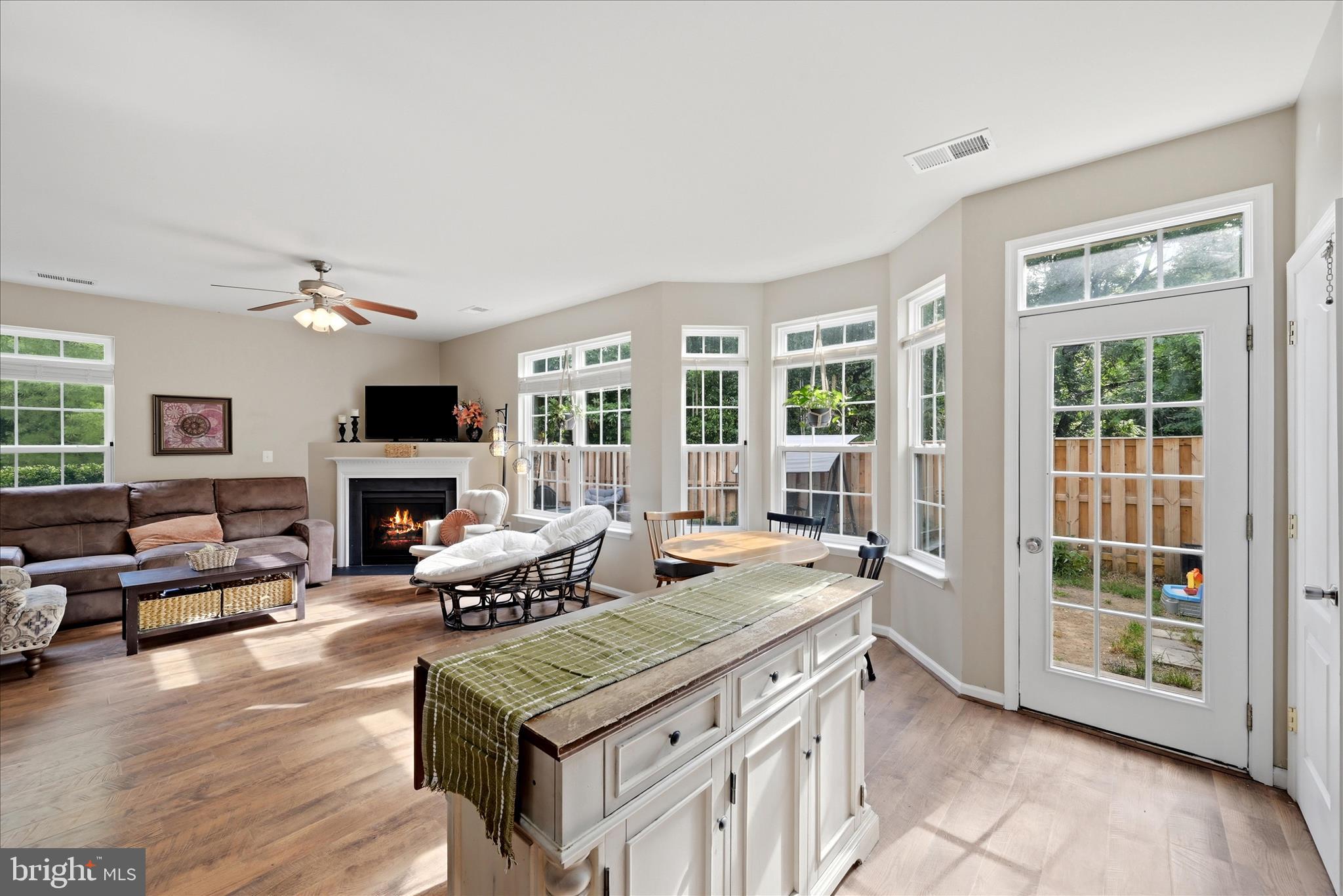 WAKELAND MANOR - Residential