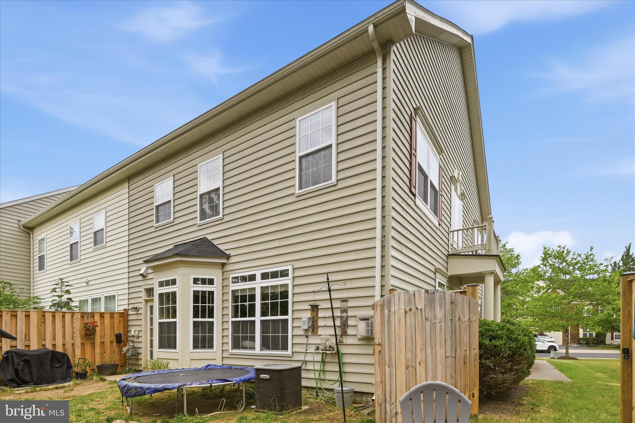 WAKELAND MANOR - Residential