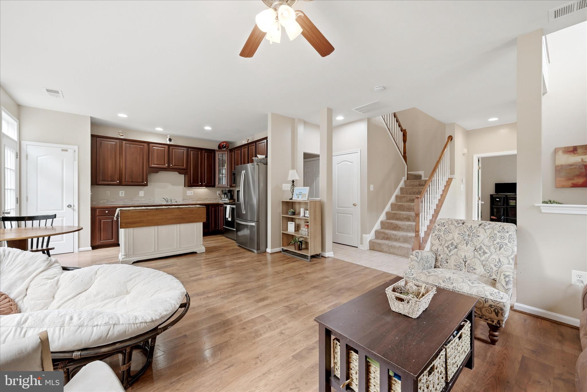 WAKELAND MANOR - Residential