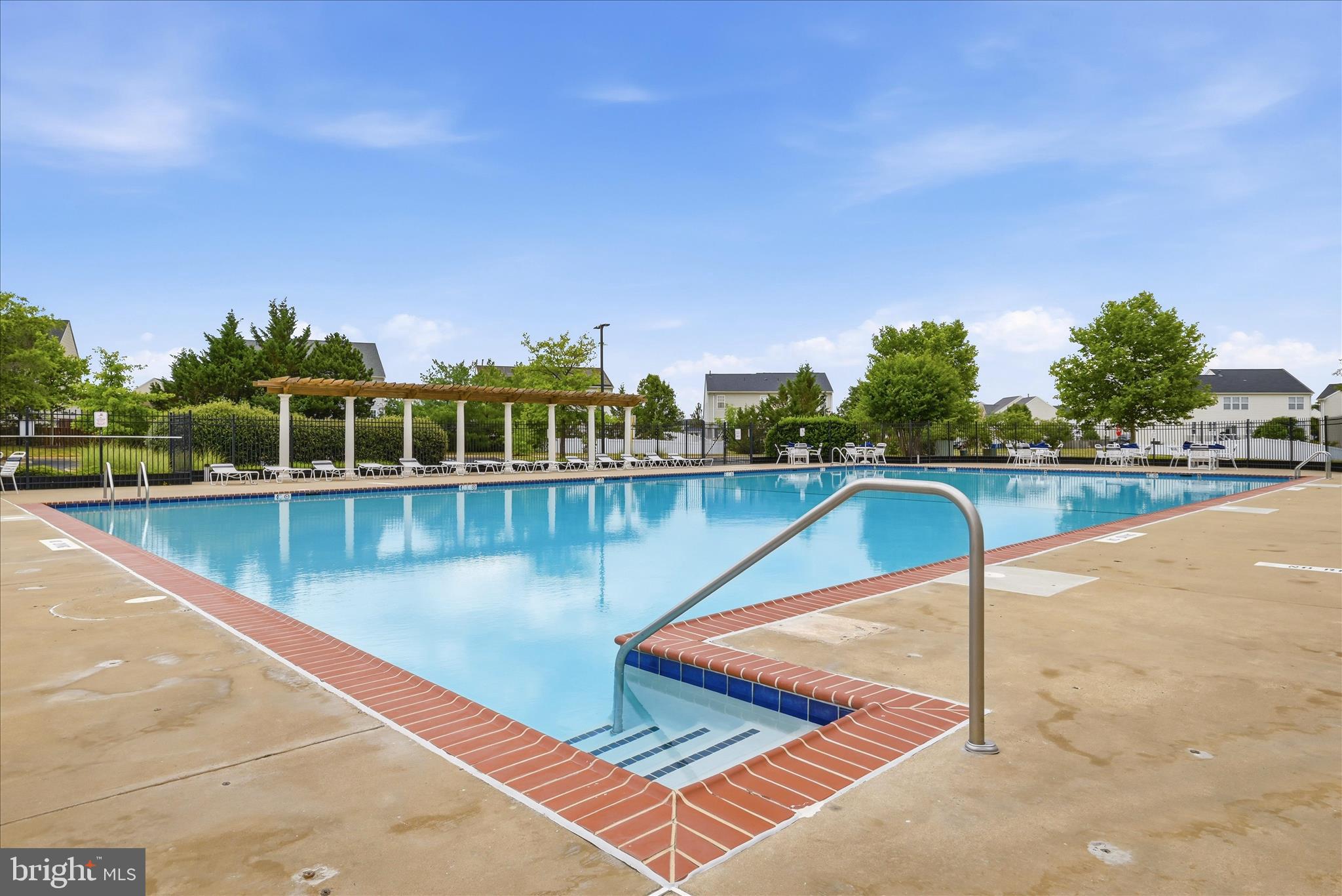 WAKELAND MANOR - Residential