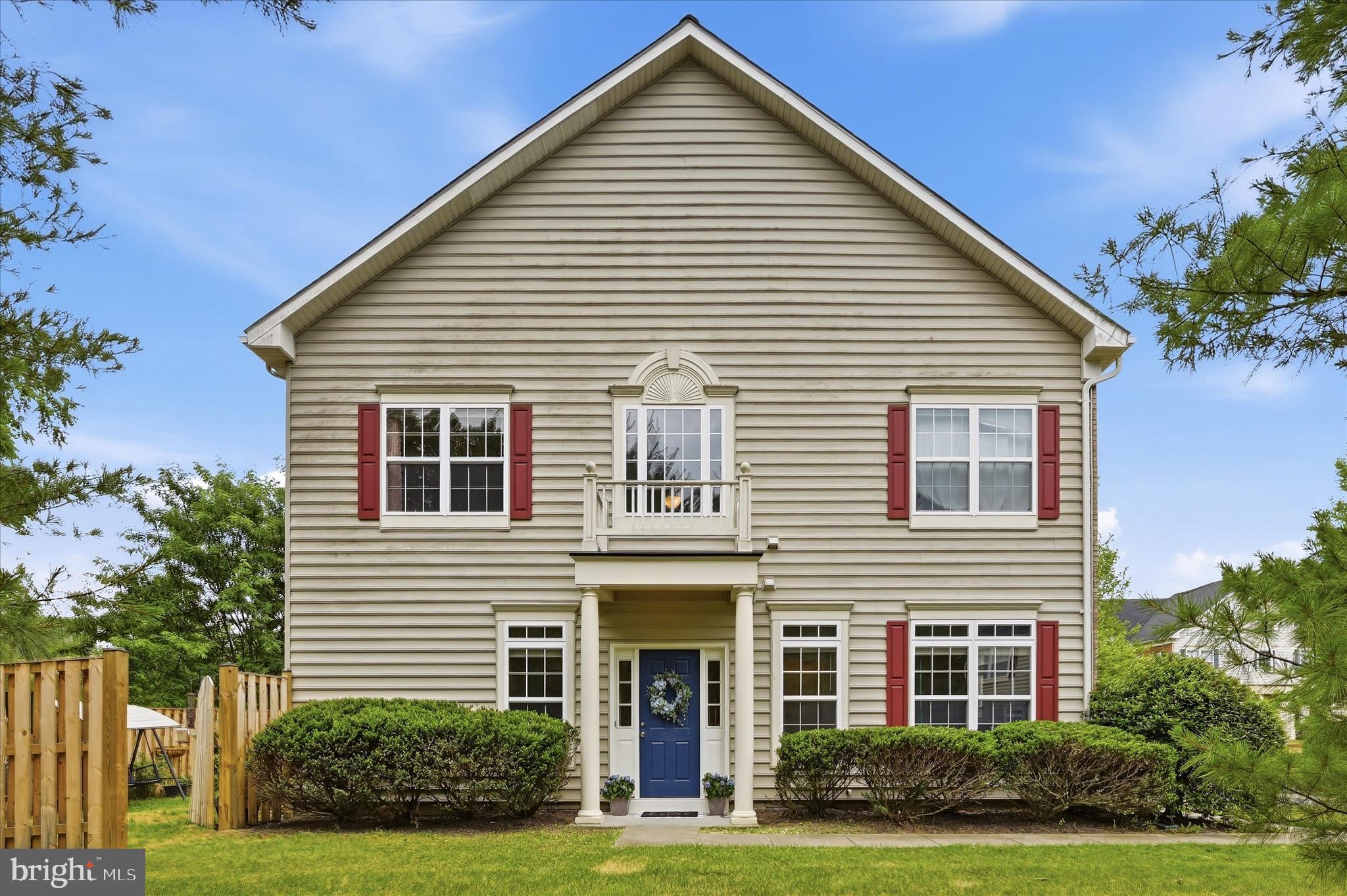 WAKELAND MANOR - Residential
