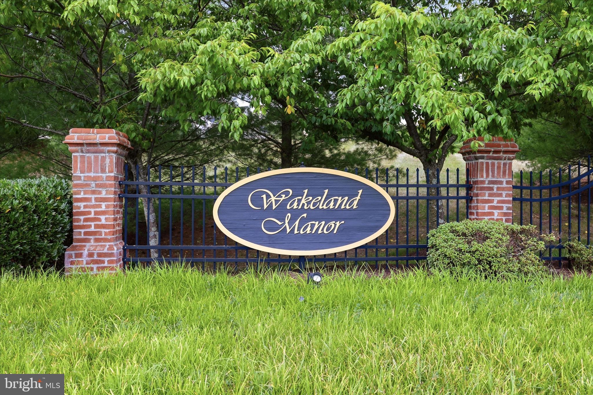 WAKELAND MANOR - Residential