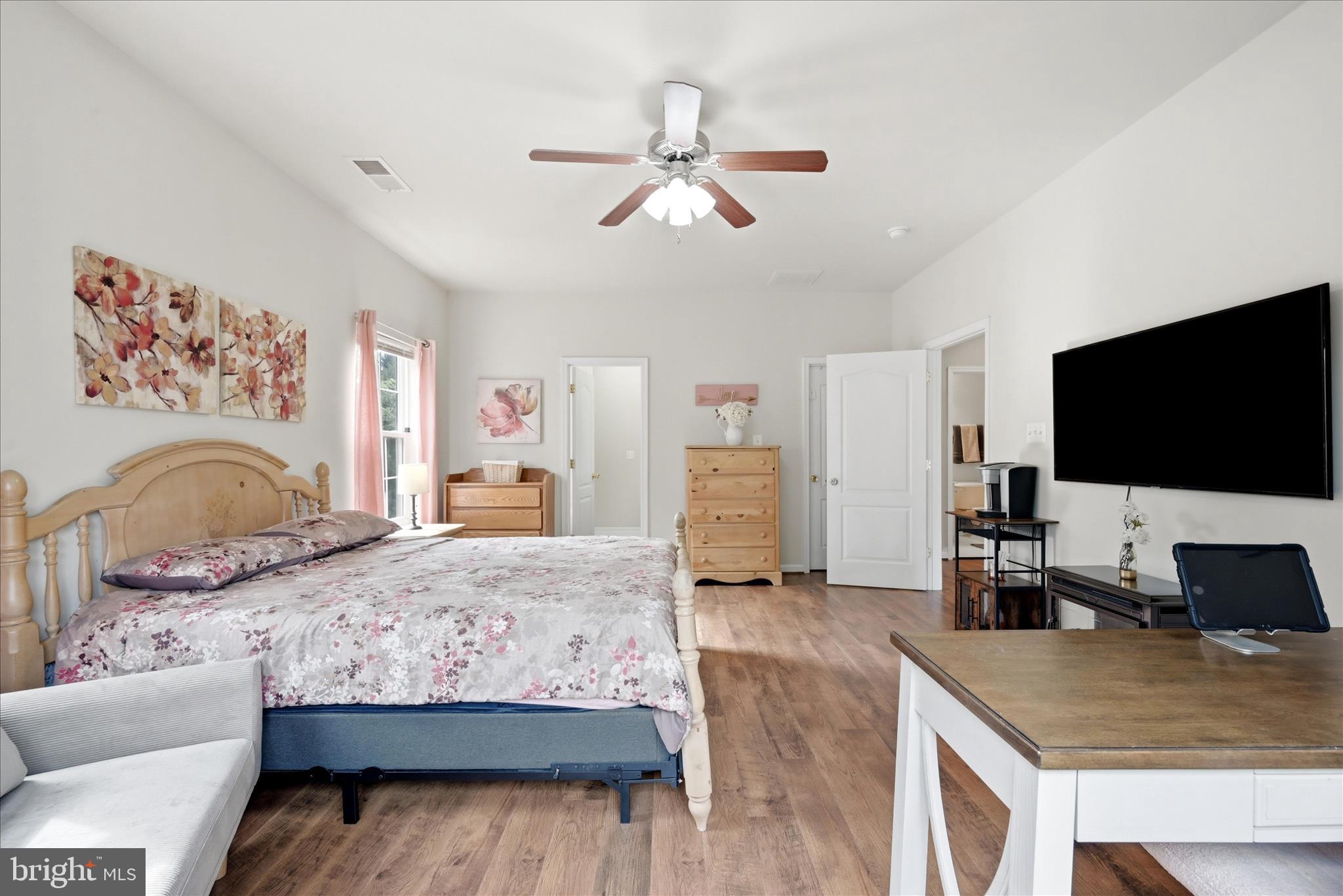 WAKELAND MANOR - Residential