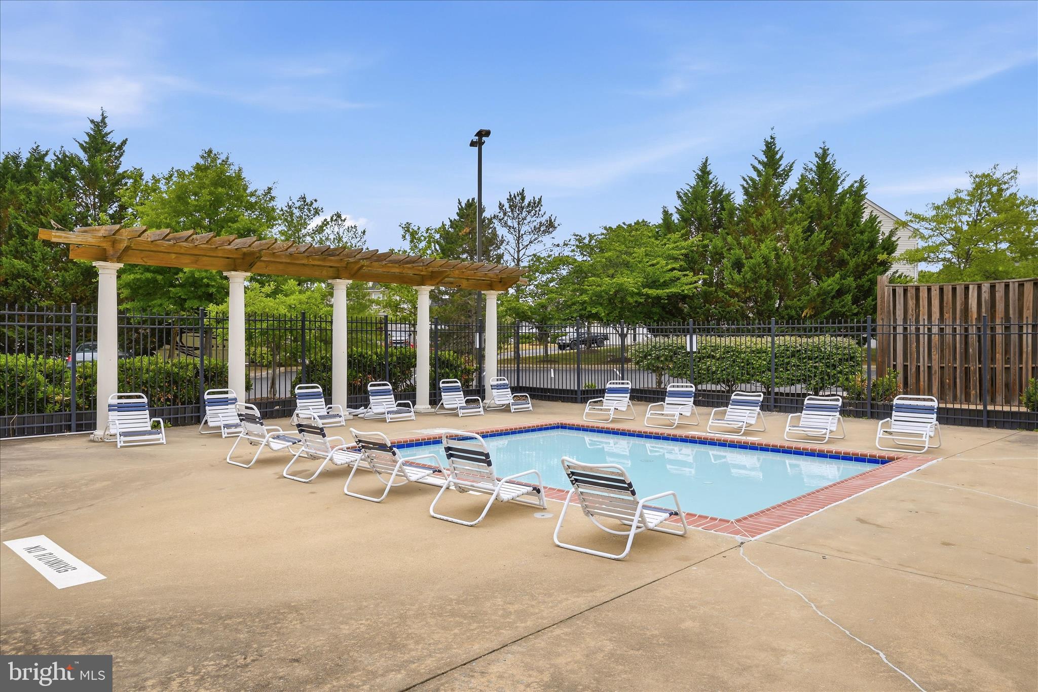 WAKELAND MANOR - Residential