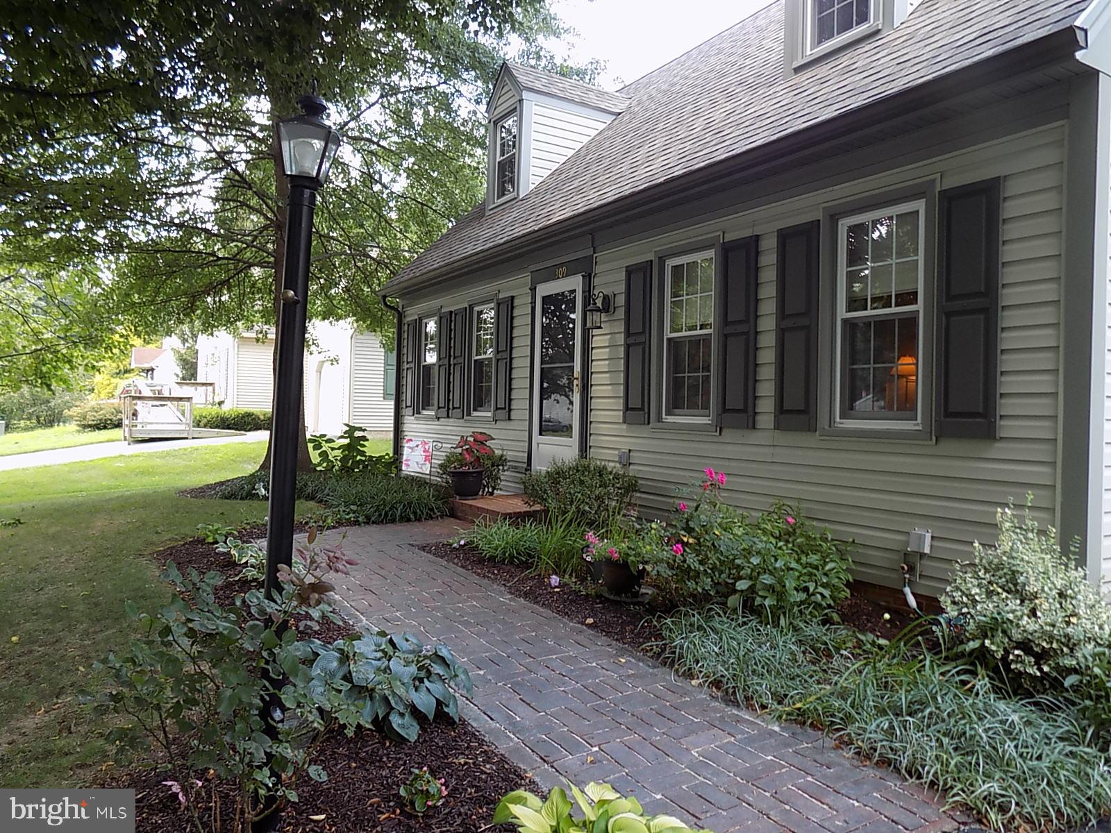 NICHOLSON SQUARE - Residential
