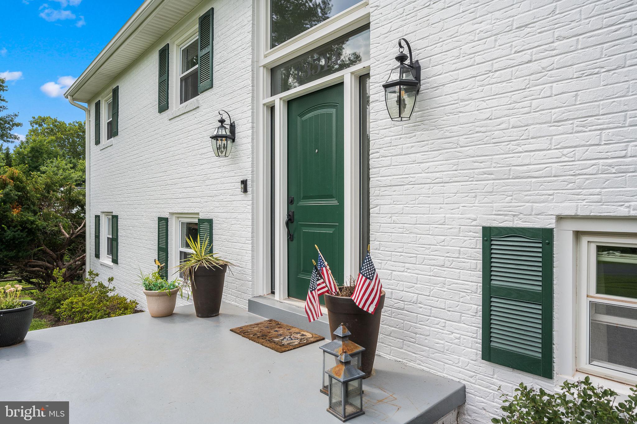 MOUNTAIN VIEW - Residential