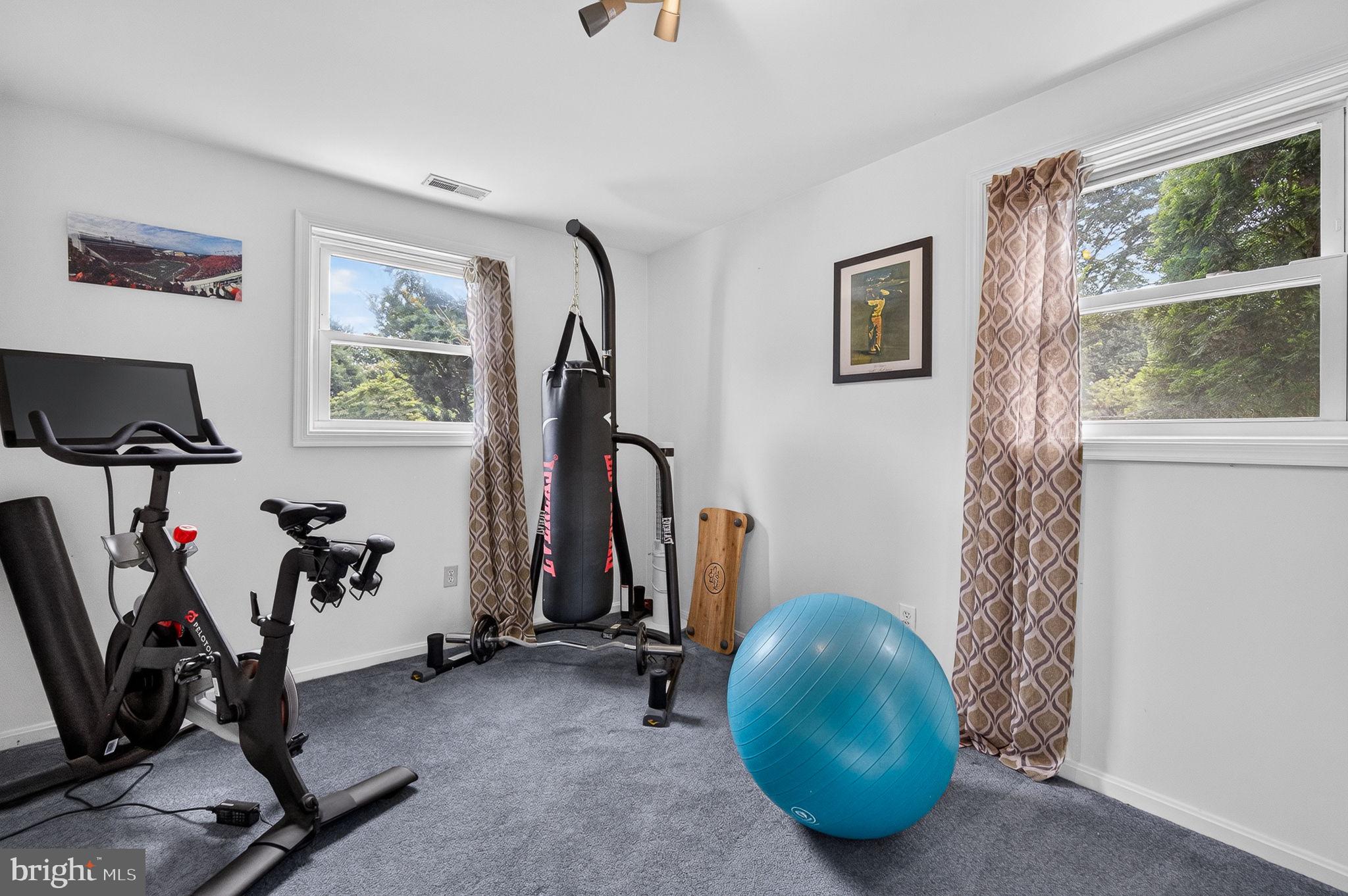 MOUNTAIN VIEW - Residential