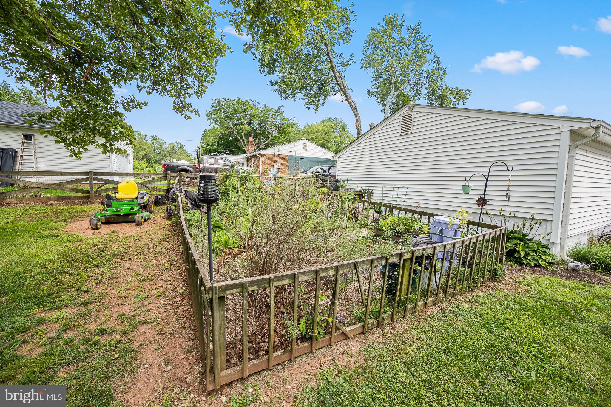 MOUNTAIN VIEW - Residential