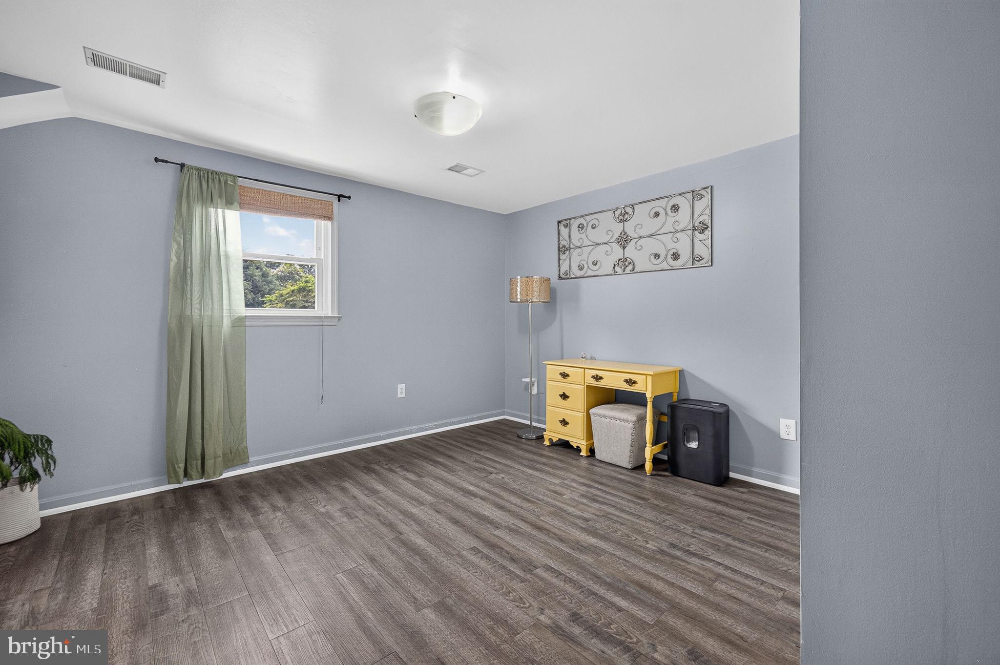 MOUNTAIN VIEW - Residential