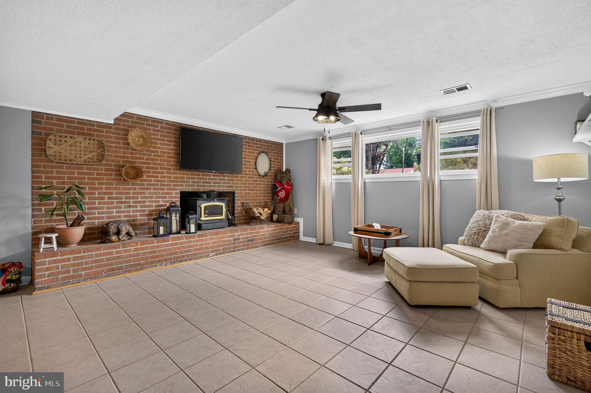 MOUNTAIN VIEW - Residential