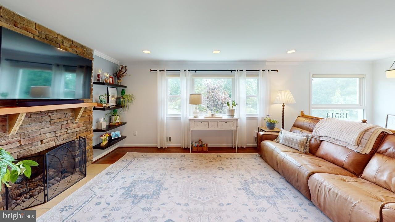 MOUNTAIN VIEW - Residential