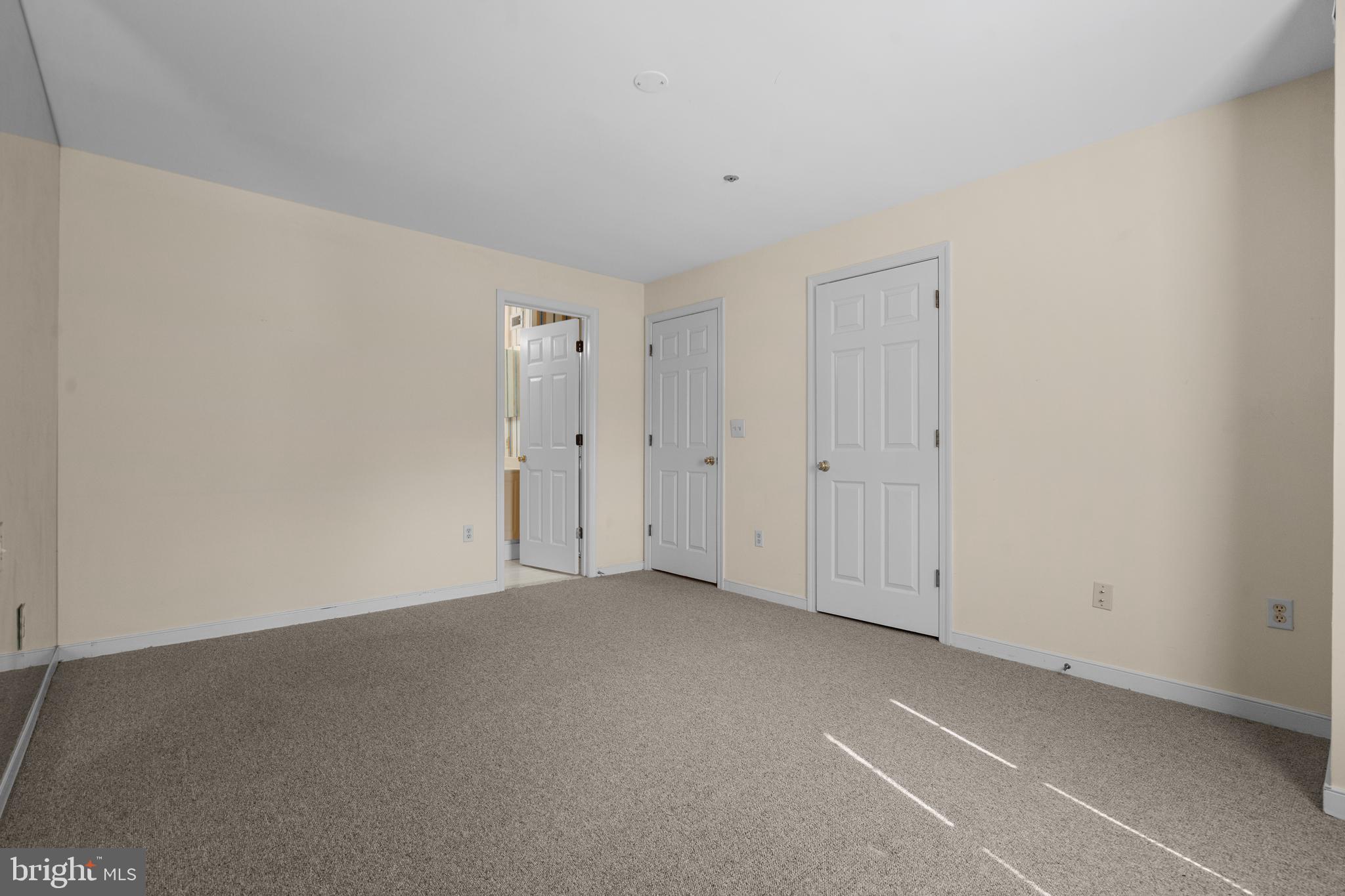 LILLIAN COURT AT TYSONS - Residential