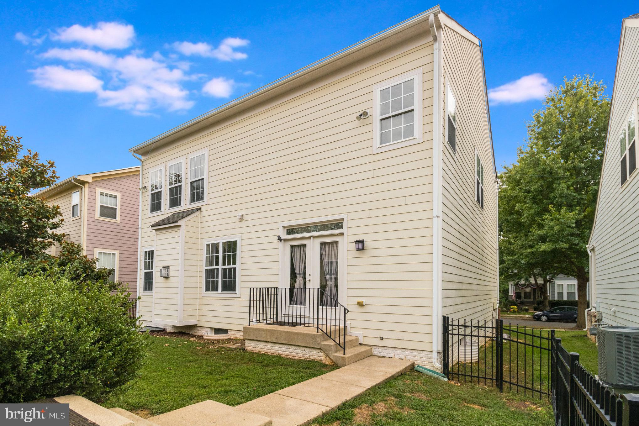 VILLAGE OF IDLEWILD - Residential