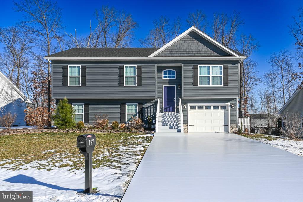 MIDDLE CREEK MANOR - Residential Lease