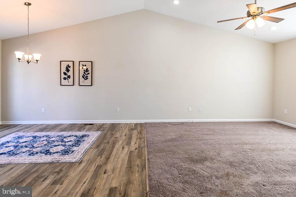 MIDDLE CREEK MANOR - Residential Lease