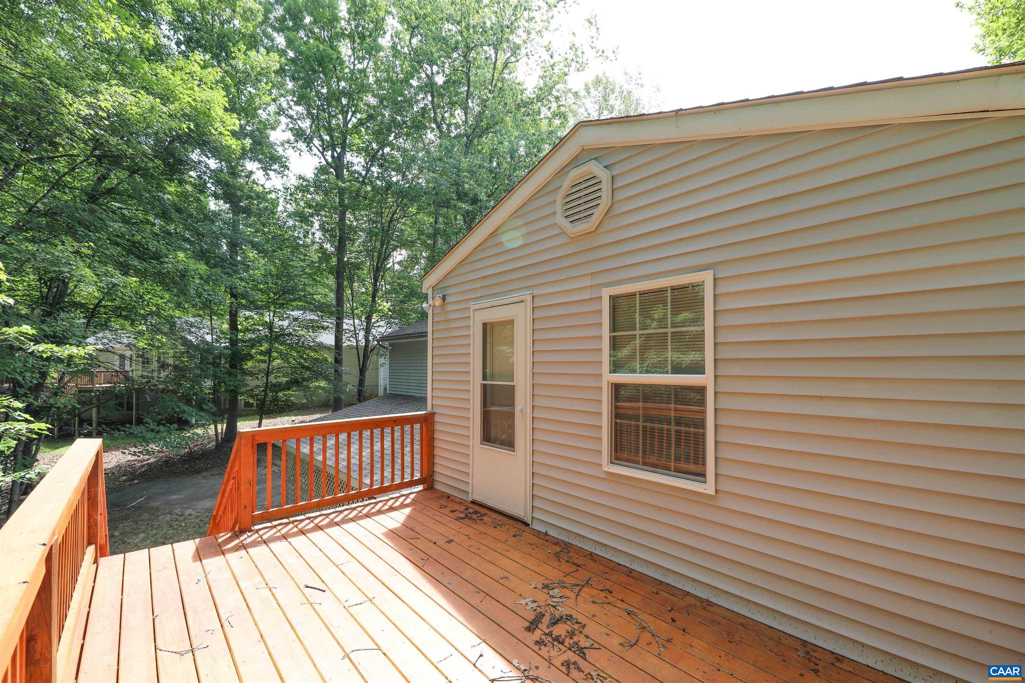 LAKE MONTICELLO - Residential