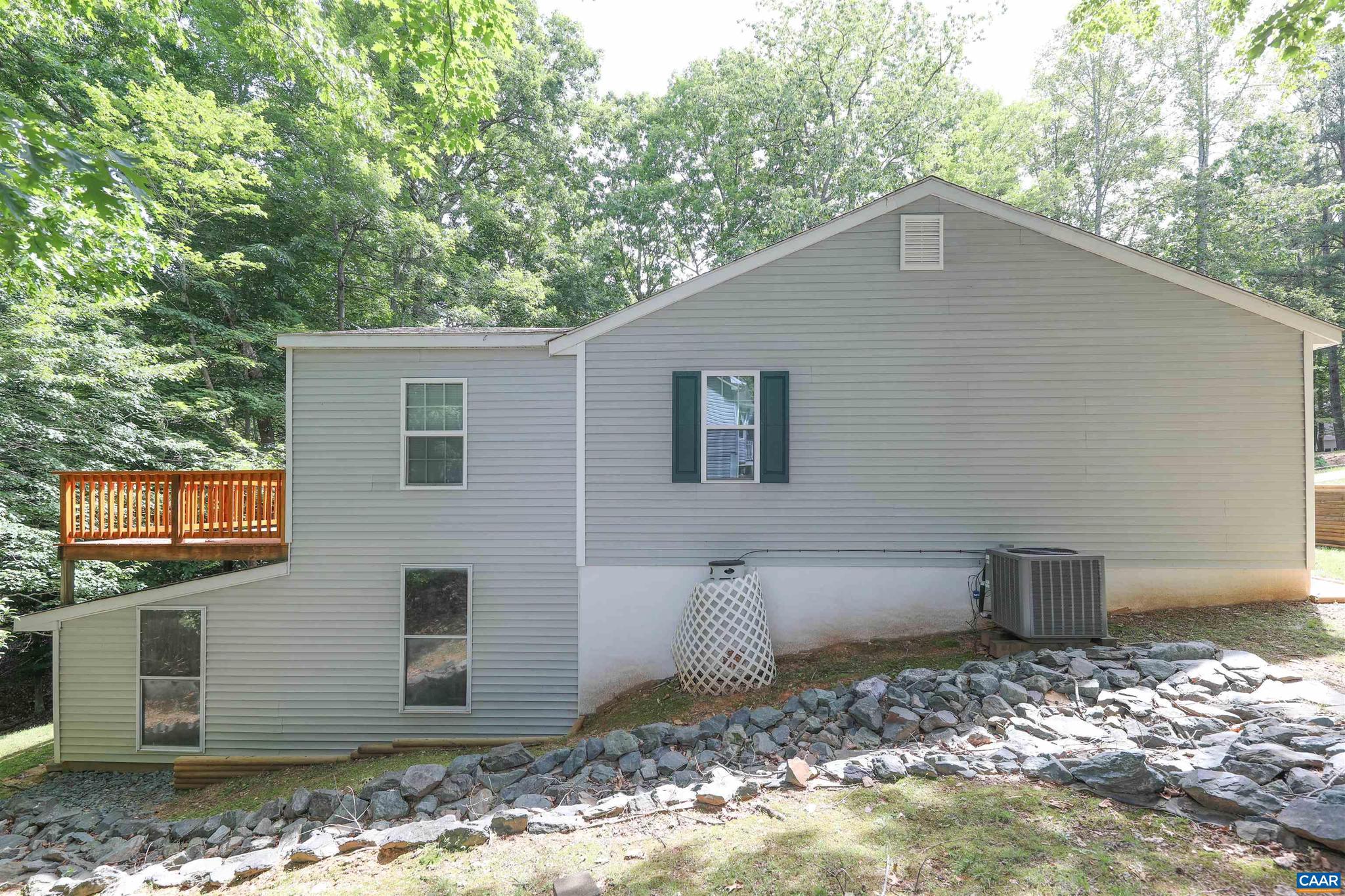 LAKE MONTICELLO - Residential