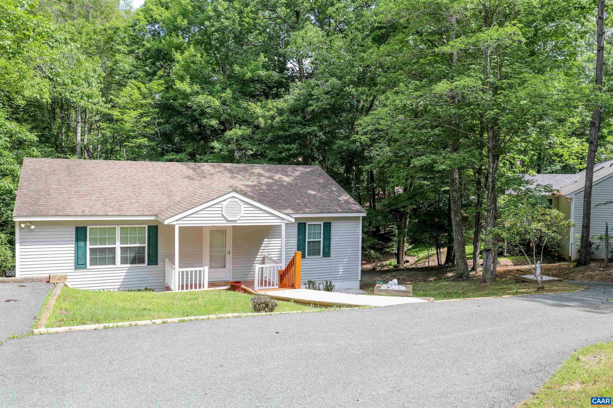 LAKE MONTICELLO - Residential