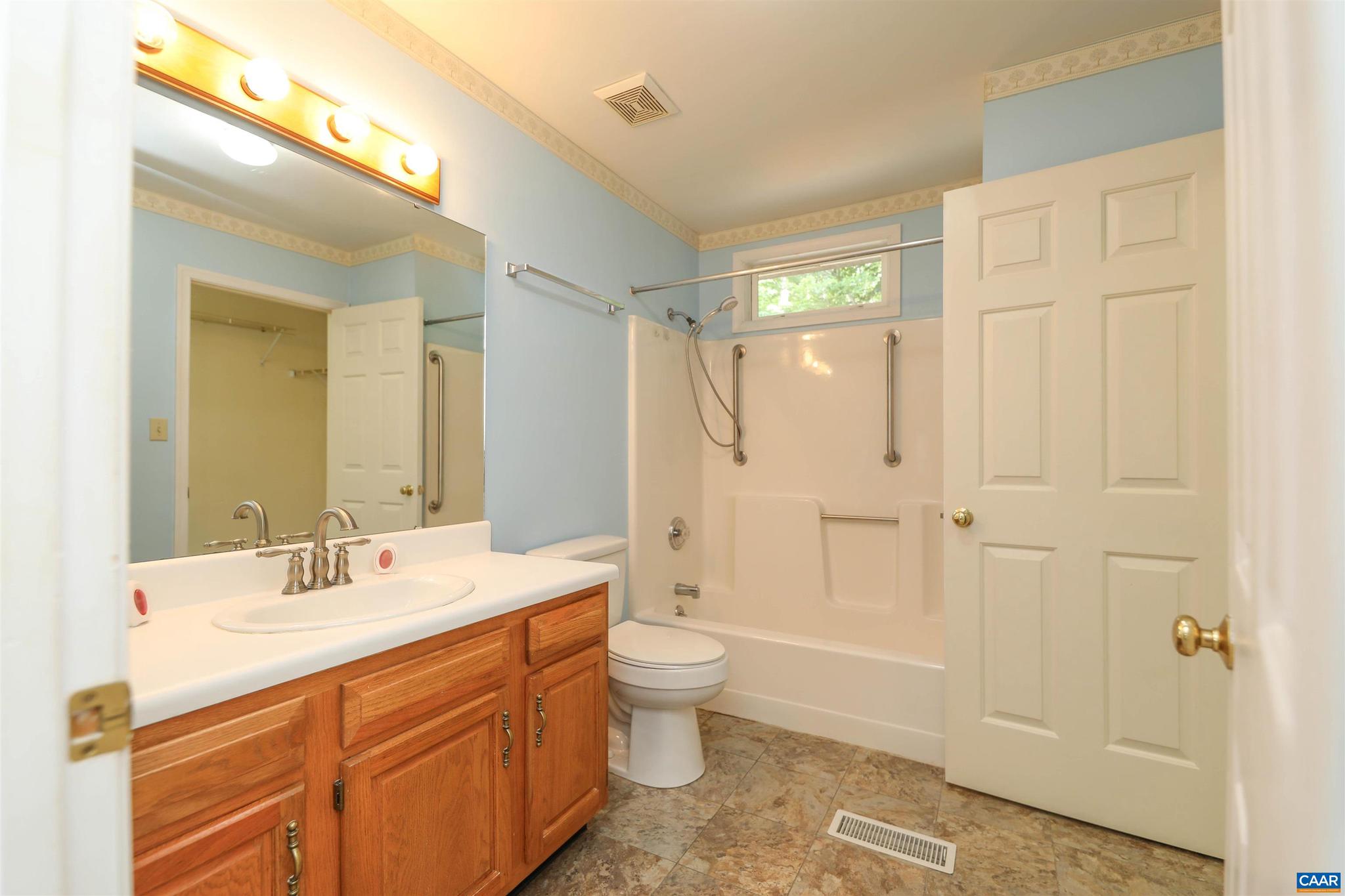 LAKE MONTICELLO - Residential