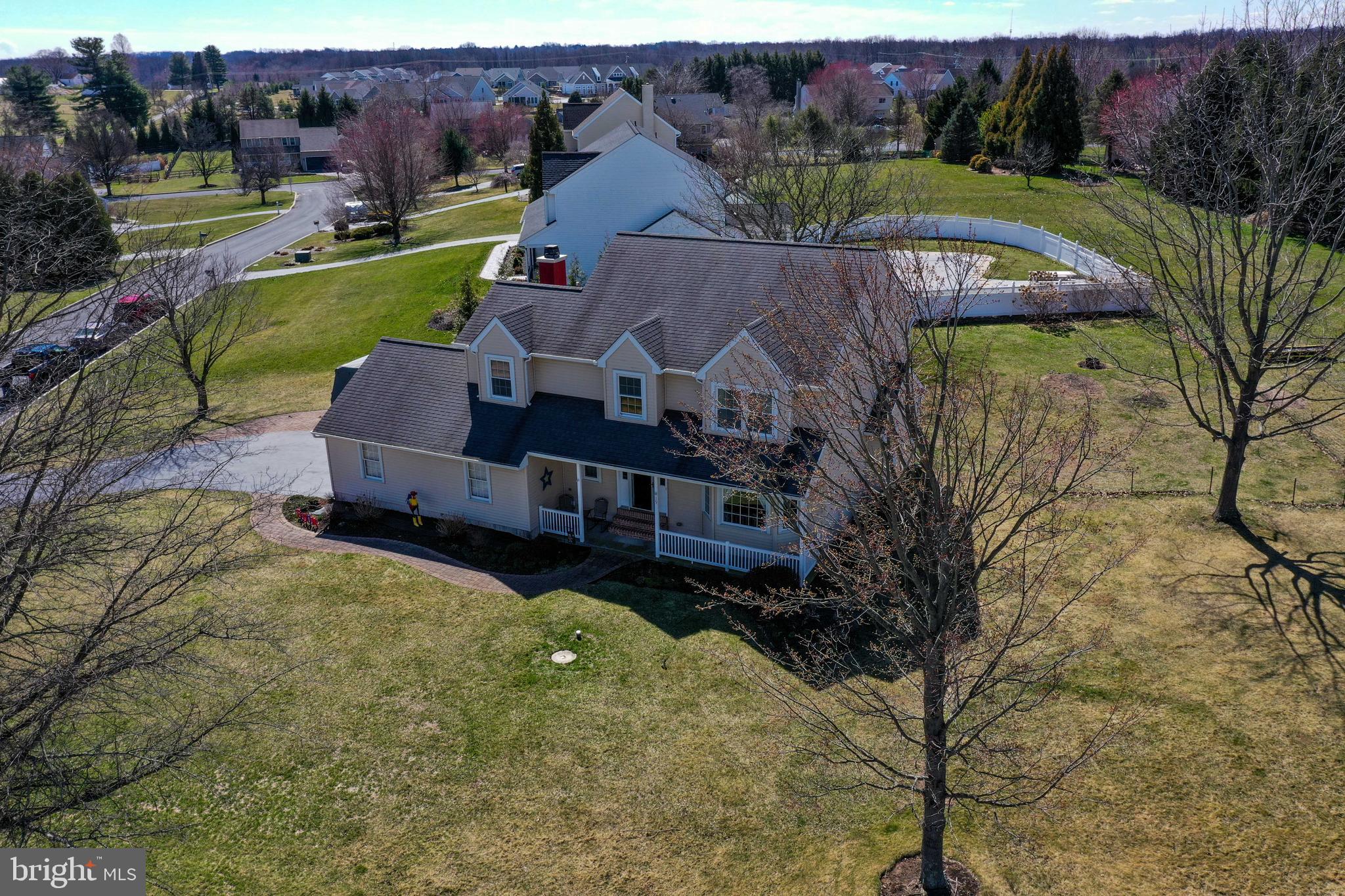 CROSS CREEK - Residential