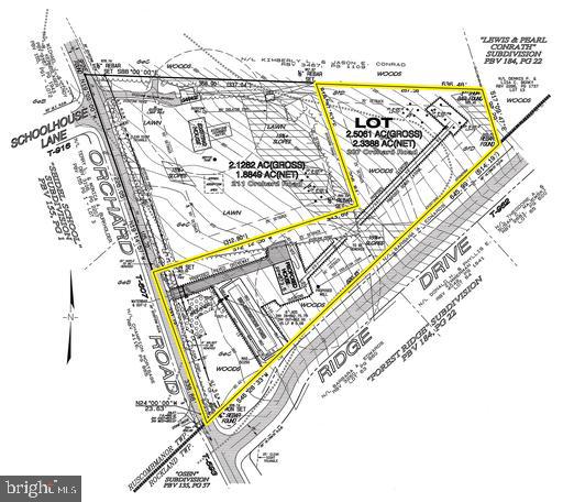 Build your dream home on this private wooded corner lot in Oley valley schools!!! 

Septic and well must be probed and tested!!