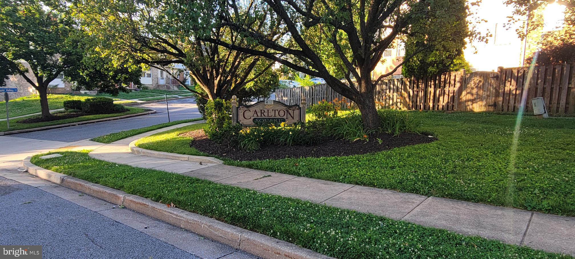 CARLTON SQUARE - Residential