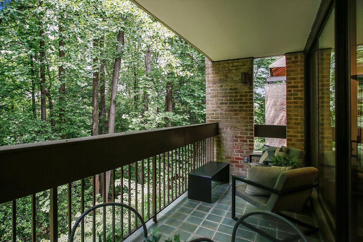 SUMNER VILLAGE - Residential