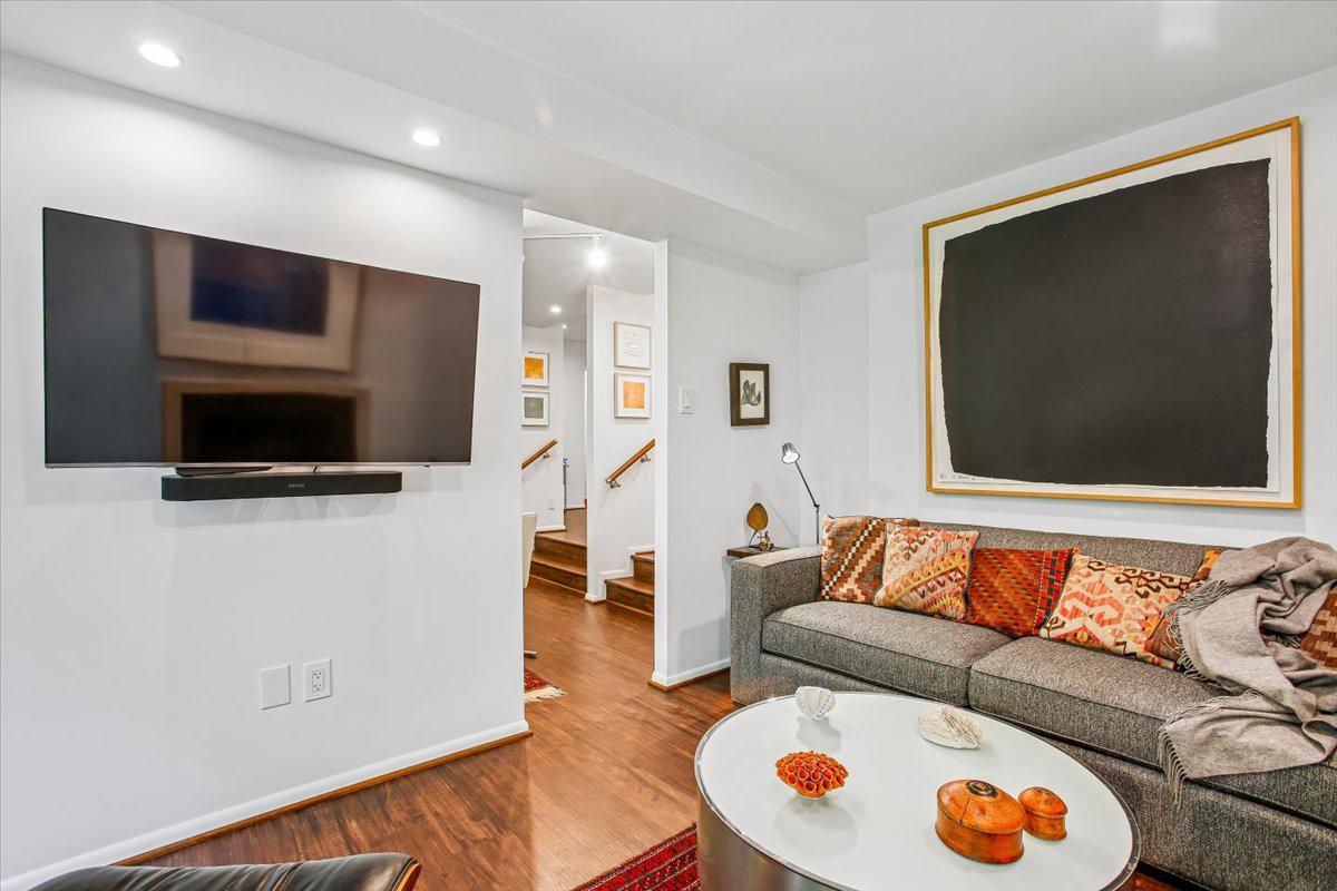 SUMNER VILLAGE - Residential