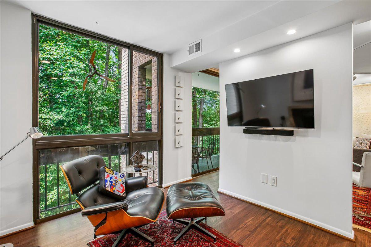 SUMNER VILLAGE - Residential