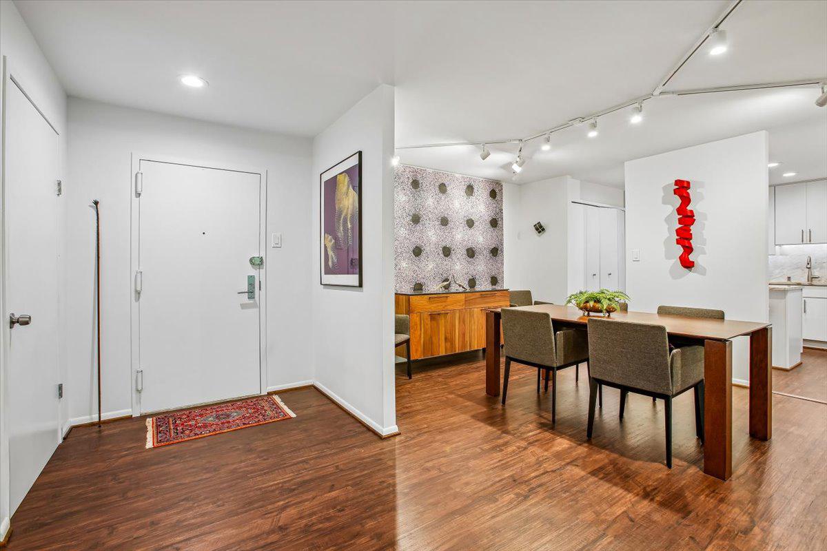 SUMNER VILLAGE - Residential