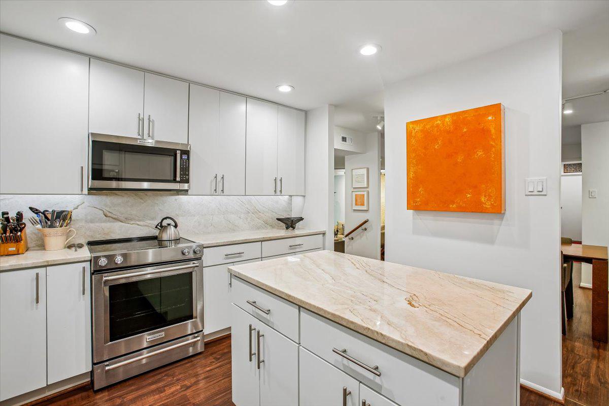 SUMNER VILLAGE - Residential