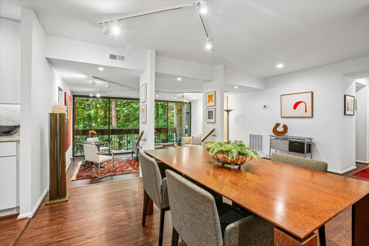 SUMNER VILLAGE - Residential