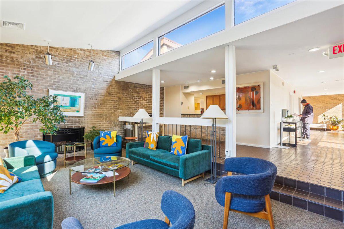 SUMNER VILLAGE - Residential