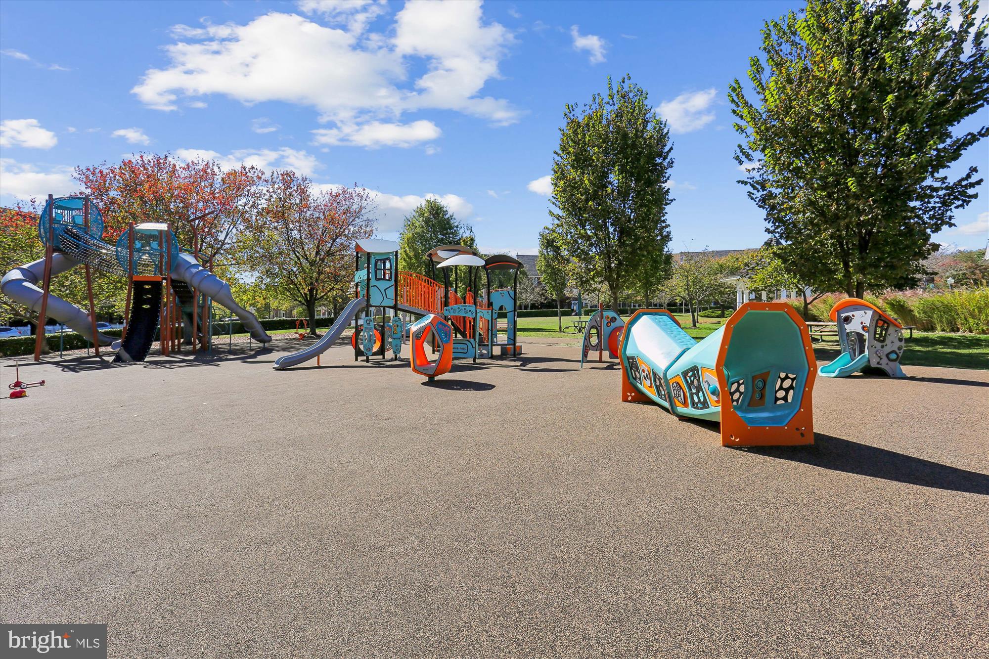 KENTLANDS - Residential